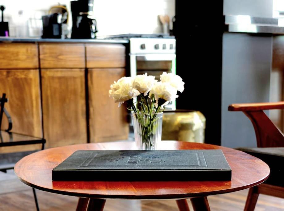 Elegant Boutique In La Roma 2br/2ba/terrace Apartment Mexico City