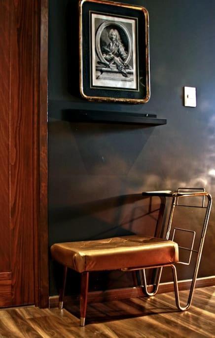 Elegant Boutique In La Roma 2br/2ba/terrace Apartment Mexico City
