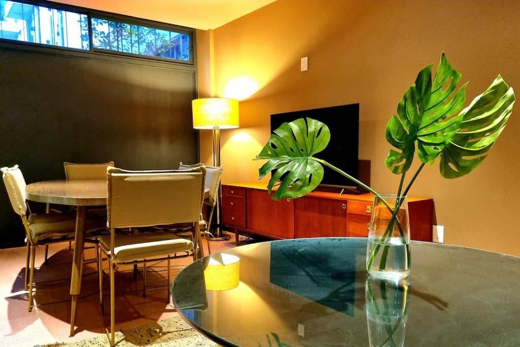 Apartment Elegant Boutique In La Roma 2br/2ba/terrace Mexico City